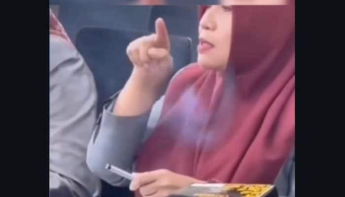 Banyak Anggota Dewan DPRD Jateng Merokok di Ruang Rapat Ber-AC, Netizen Berikan Tanggapan Pedas