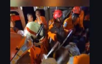 evakuasi korban kecelakaan kereta