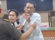 Geger Sidang Indramayu! Terdakwa Pembunuhan Satu Keluarga Ngamuk, Sebut 4 Nama ‘Pelaku Sebenarnya’