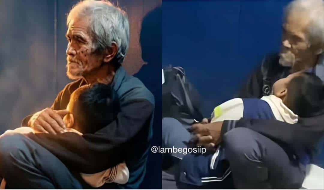 Kakek jualan speaker