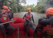 Dua Anak Hanyut di Sungai Ciliwung, Tim SAR Lakukan Pencarian Intensif