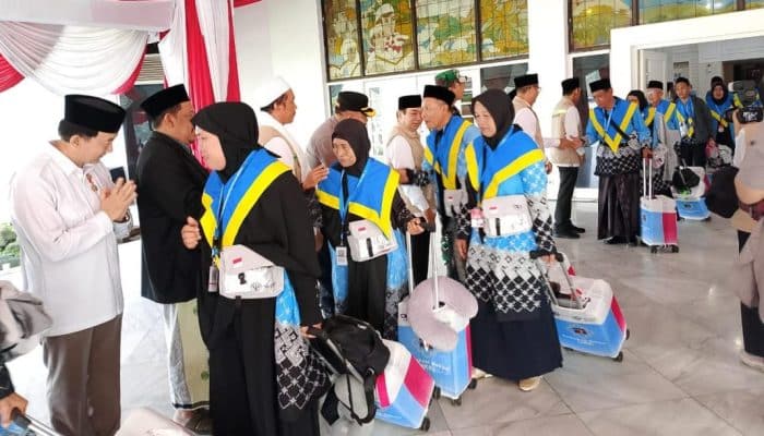 445 Jemaah Haji Bogor Diberangkatkan, Kloter Perdana Dilepas di Cibinong
