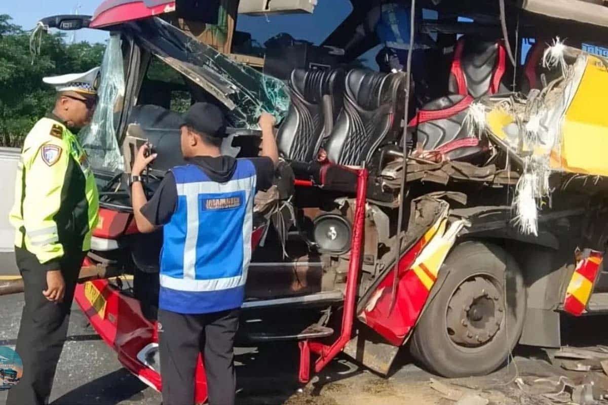 kecelakaan tol gempol