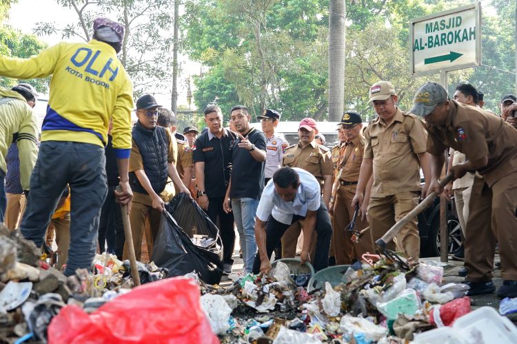 sampah 8