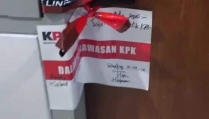 Usai OTT, KPK Geruduk dan Segel Kantor PUPR Tulungagung
