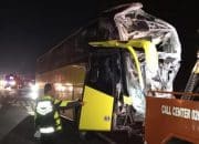 Mengerikan! Bus Tabrak Truk di Tol Cipali, Satu Orang Meregang Nyawa