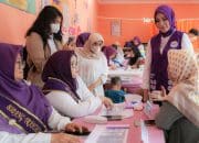 Semarak Hari Posyandu Nasional, Yantie Rachim Edukasi Ibu soal Imunisasi Bayi