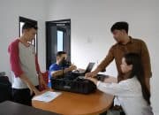 Warga Sempur Antusias Ikut Perekaman E-KTP Pemula, Layanan Dibuka hingga Malam
