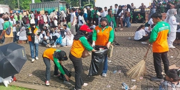 SAMPAH MAY DAY