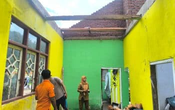 Rumah Warga di Arjasa Jember Roboh