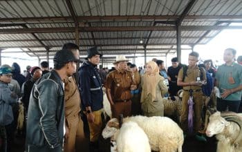 Bupati Garut Abdusy Syakur Amin