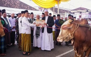 Kota Pasuruan Terima Sapi Kurban