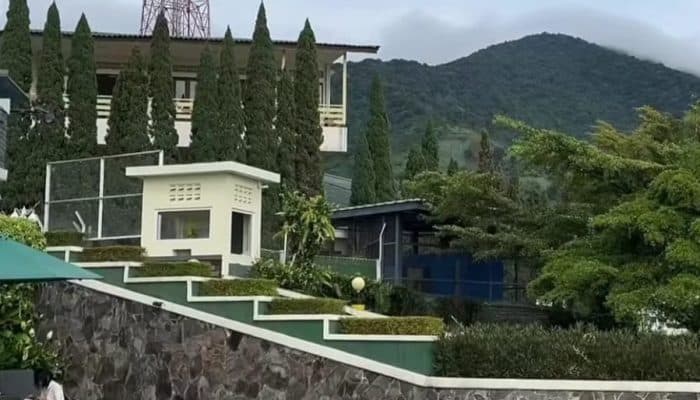 Sensasi Liburan ke Puncak, Menginap di Hotel Agra dengan Panorama Ala Swiss