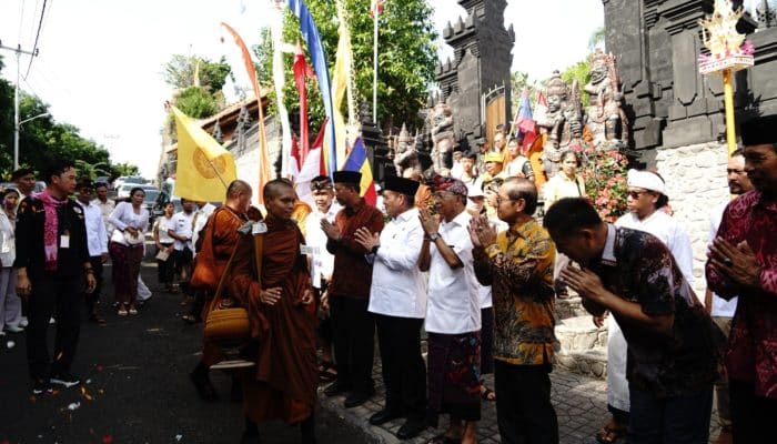 Dari Bali ke Borobudur, 56 Bhikkhu Gaungkan Perdamaian dan Persatuan