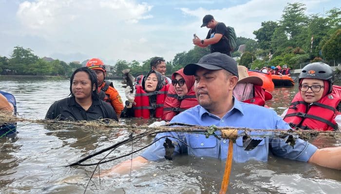 220 Kg Ikan Sapu-Sapu Ditangkap di Situ Citatah Kabupaten Bogor
