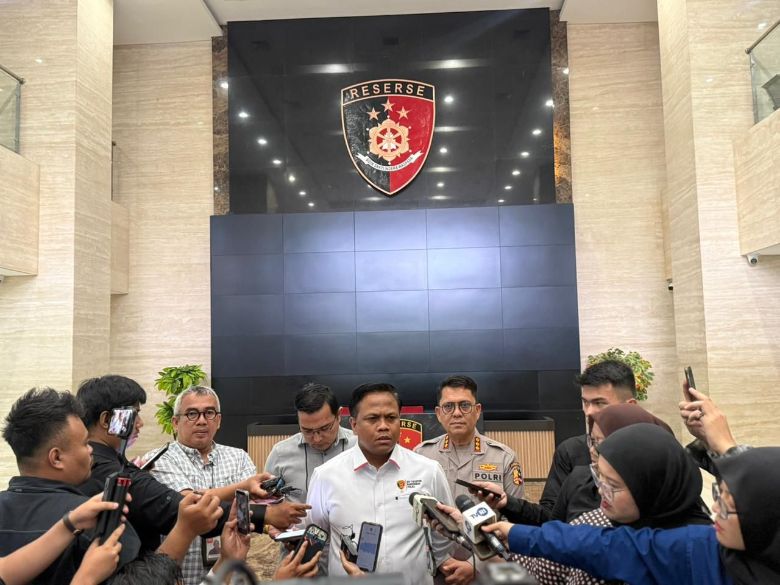 Bareskrim Polri bongkar dugaan haji ilegal bermodus visa kerja.