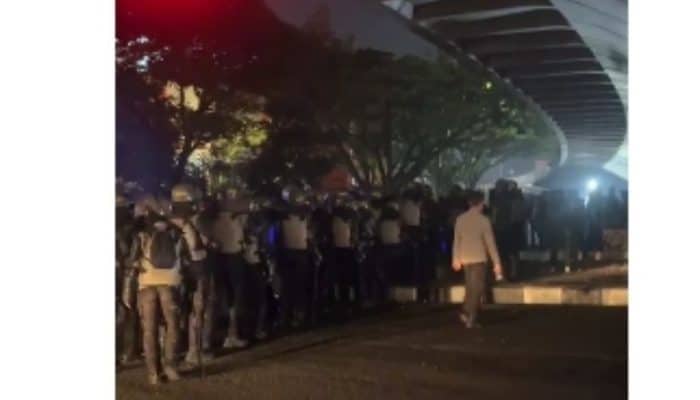 Aksi May Day di Bandung Berujung Ricuh, Kelompok Berpakaian Hitam Diduga Pemicu, Fasilitas Umum Rusak