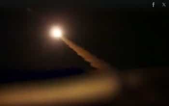 Iran luncurkan rudal ke kapal perang Amerika