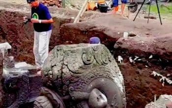 ramalan candi Cak Nun