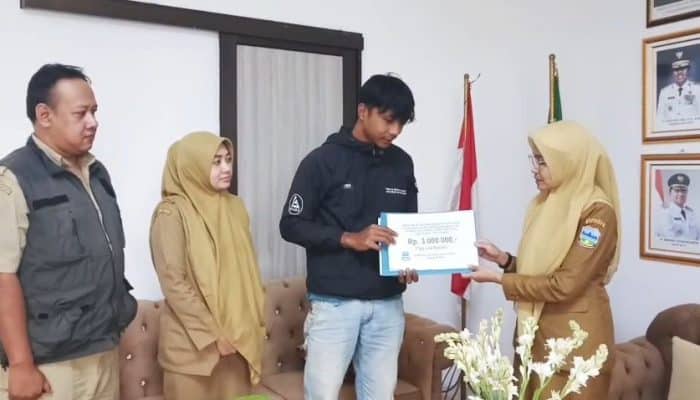 Sempat Terlantar di NTT, Warga Garut Akhirnya Dipulangkan Pemkab dan Dapat Santunan Rp3 Juta
