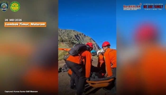 Dramatis! Pendaki Malaysia yang Cedera di Gunung Rinjani Akhirnya Dievakuasi Pakai Helikopter
