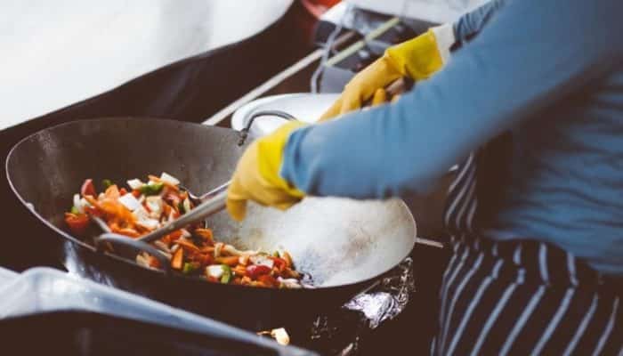 Bukan Sekadar Masak! Kebiasaan Ini Disebut Bisa Turunkan Risiko Demensia hingga 70 Persen
