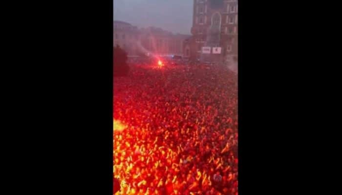 Contoh Teladan! Suporter Wisła Krakow Rayakan Kenaikan Kasta dengan Tertib dan Bersih, Jadi Sorotan Dunia