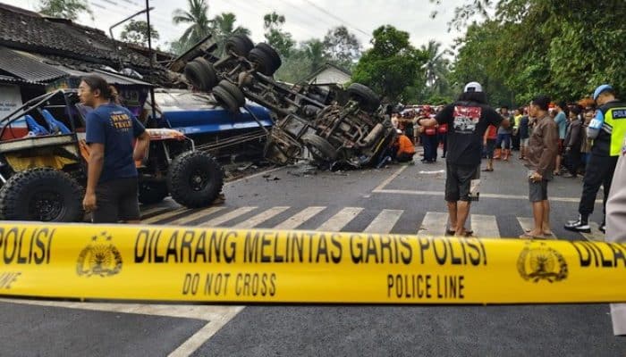 Kecelakaan Dua Truk di Situbondo, Balita 5 Tahun Meninggal Dunia di Jalur Pantura