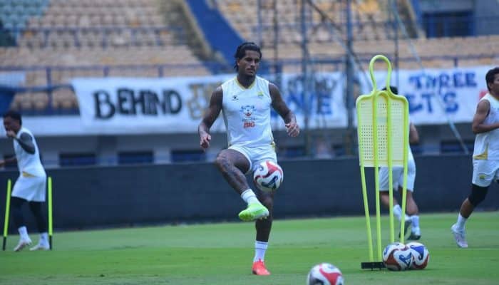 Ramon Tanque Tegaskan Persib Tak Boleh Gagal di Laga Terakhir, Misi Three-Peat di Depan Mata