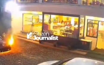 mobil terbakar