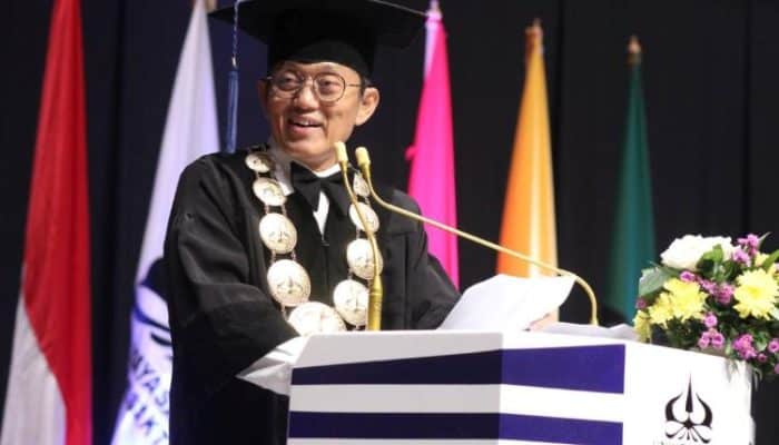 Rektor Universitas Trisakti Ajak 1.746 Wisudawan Menjadi Pemimpin yang Bermanfaat Luas
