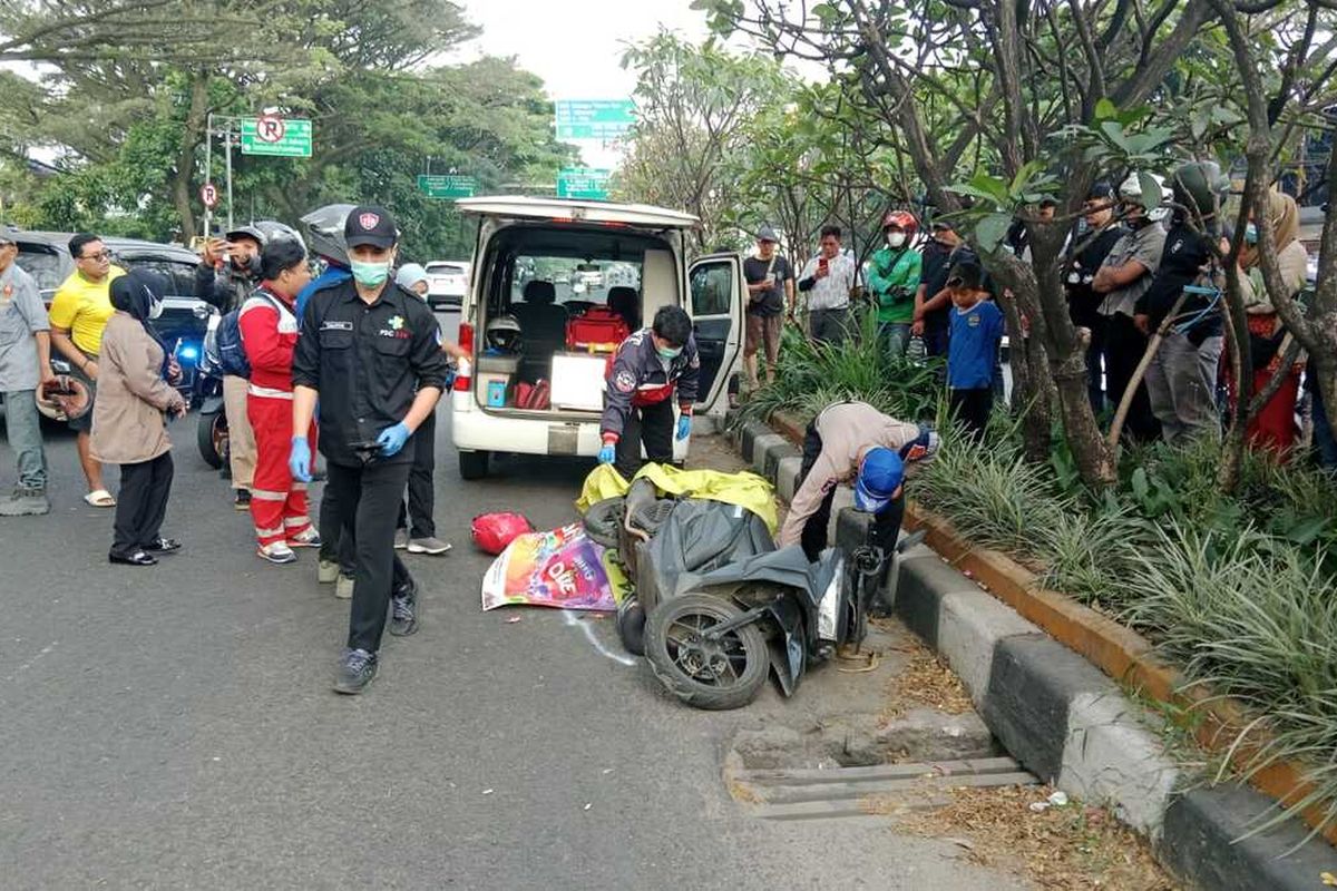 ewas Terlindas Bus di Pasteur Bandung,