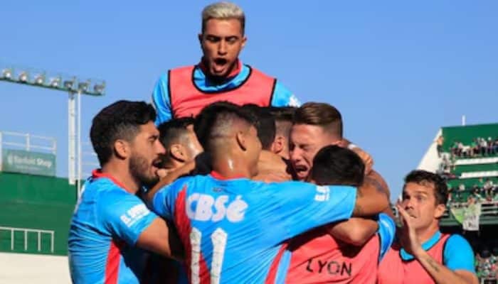 Arsenal Sarandi Menang 2-1 atas Camioneros dalam Laga Penuh Drama