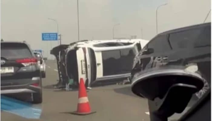Kecelakaan Beruntun di Tol Becakayu, Tiga Mobil Ringsek dan Delapan Orang Terluka