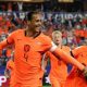 belanda ditahan