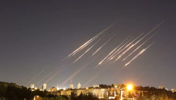 Iran Luncurkan Rudal ke Israel Usai Serangan Udara di Beirut, Ketegangan Kawasan Kembali Memanas