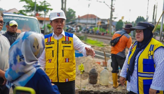 Wali Kota Bogor Tinjau Normalisasi Drainase Jalan Dadali dan Jalan Padi, Fokus Cegah Banjir dan Korban Jiwa
