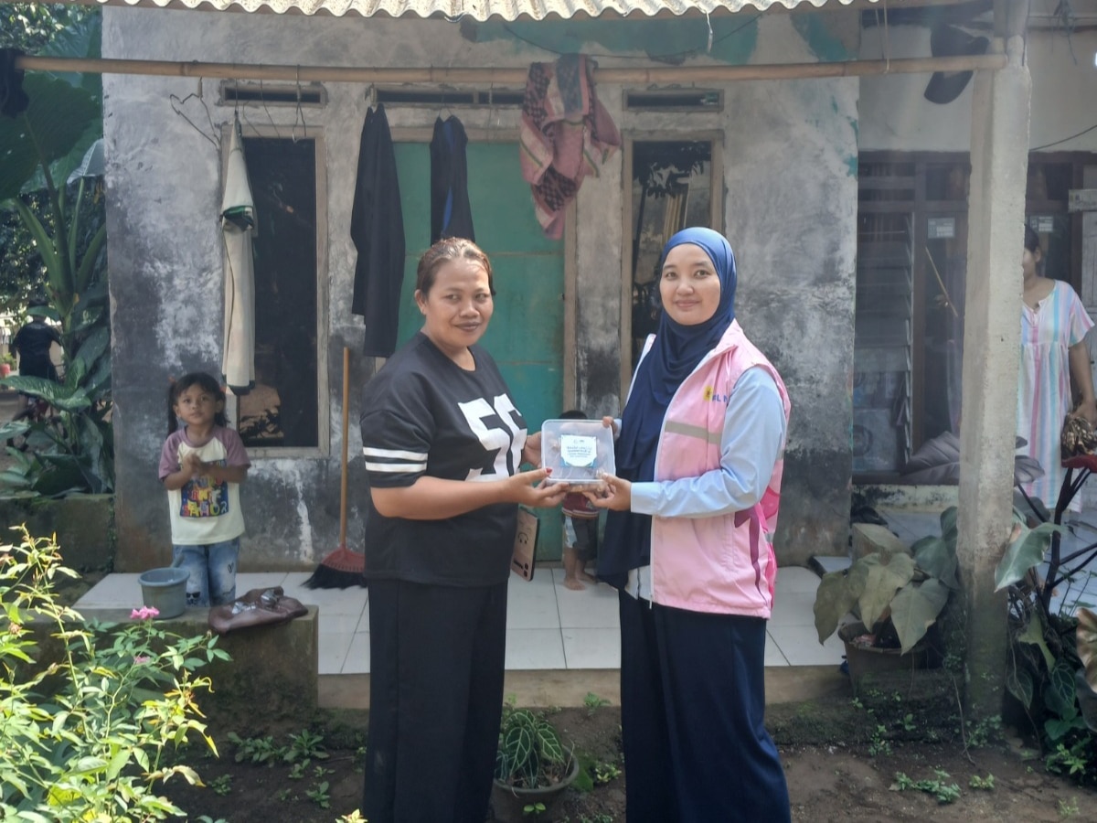 Srikandi PLN UP3 Tebar Berkah Daging Untuk Warga Kabupaten Bogor