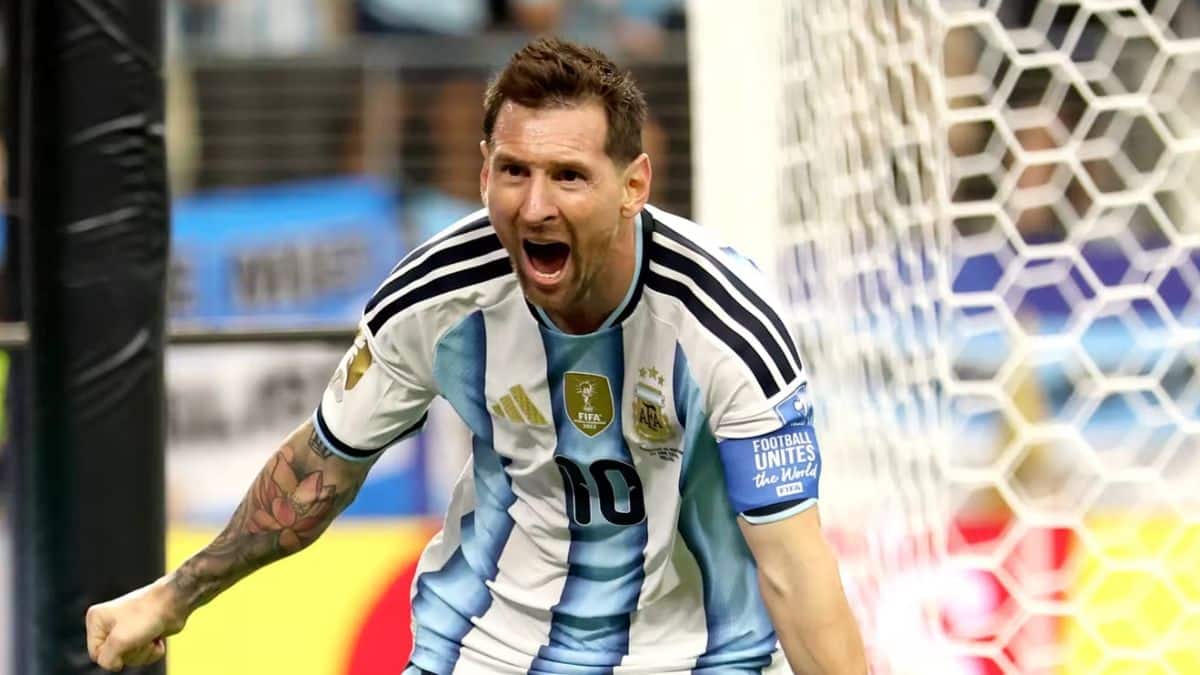Lionel Messi tertangkap