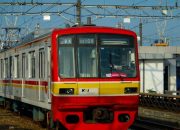 Ada Insiden di Stasiun Duri, 12 Penumpang KRL Dilarikan untuk Penanganan Medis