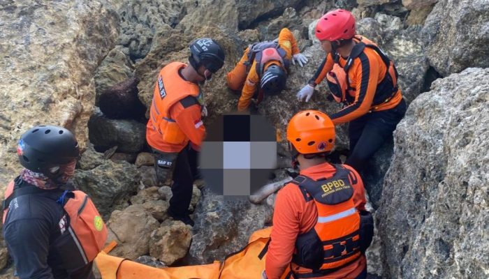 Santriwati Asal Kediri yang Terseret Ombak di Pantai Pangi Ditemukan Meninggal, Operasi SAR Resmi Ditutup