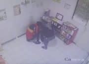 Penjahat Berpistol Todong 2 Karyawan Alfamart di Bekasi, Belasan Juta Rupiah Raib!