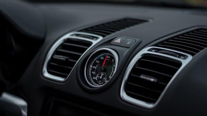 Kondensor AC Mobil Wajib Dirawat