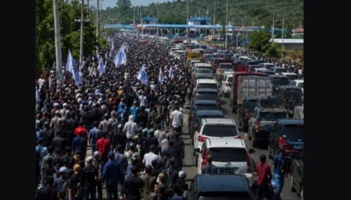 Ribuan Massa Aliansi PPS Gelar Demo Besar di Poto Tano: Tuntut Cabut Moratorium & Provinsi Baru