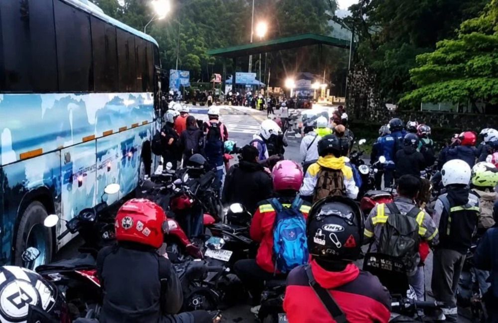 aksi blokade di Check Point Kuala Kencana