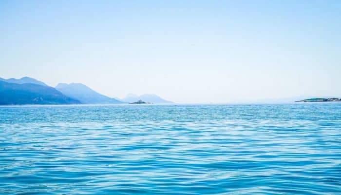 12 Arti dan Pentingnya Melihat Laut dalam Mimpi Menurut Ibnu Sirin