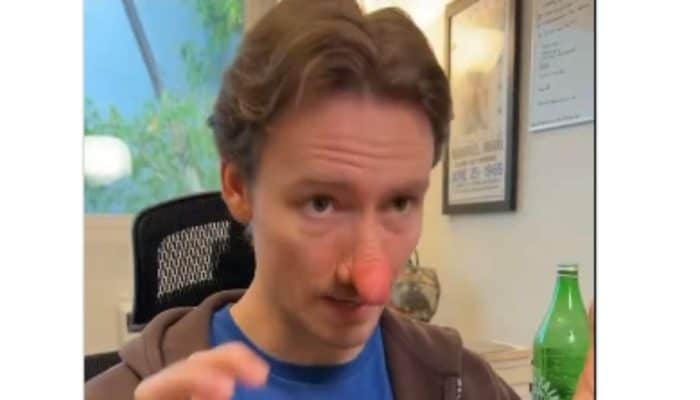 Netizen Heboh! Sketsa Kocak Garrett McKenna soal “Pertukaran Hidung” Ini Ditonton Jutaan Kali