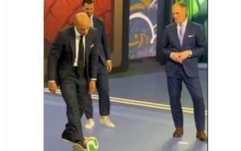 Zlatan Ibrahimovic & Thierry Henry aksi bola
