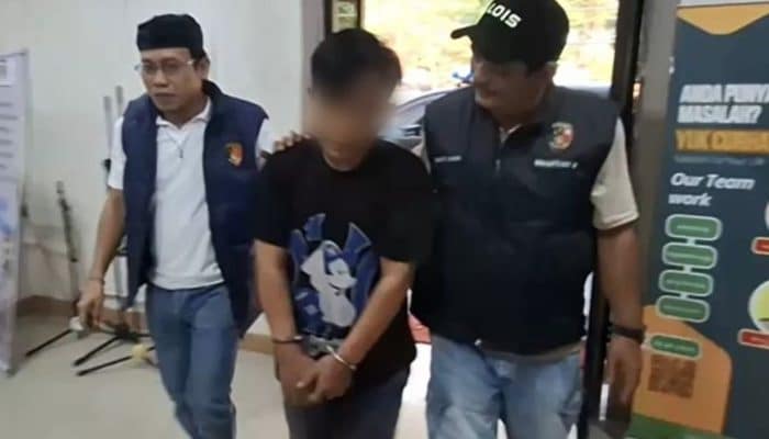 Polisi Bekuk Penjambret Ponsel Spesialis Anak-Anak di Jakarta Barat