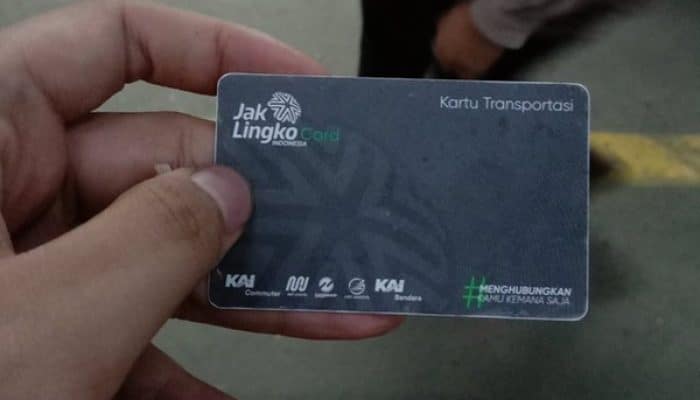 DKI Ajak Warga Beralih ke Kartu Hitam JakLingko, Ongkos Transportasi Dijamin Irit